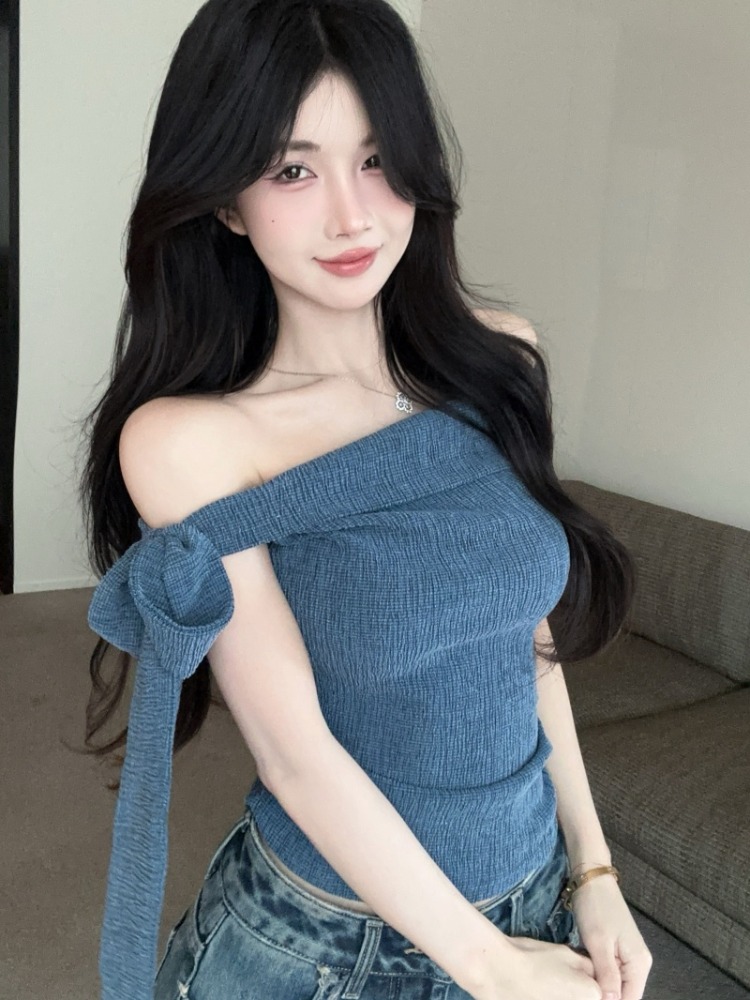 Baharatlı Kız Tek Omuzlu Beli  - T Shirt Tight Fit incelemesi ve fiyatı